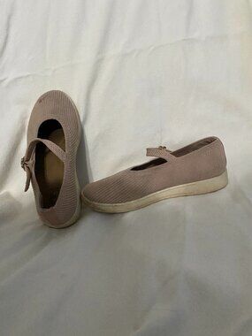 Girls size 3 shoes